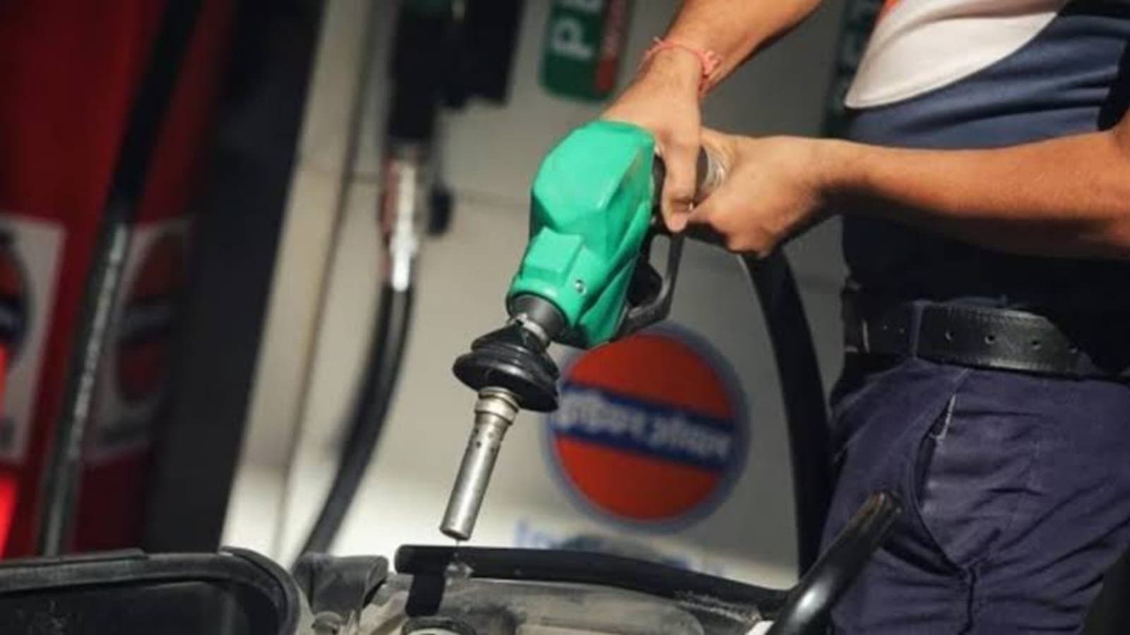 Petrol diesel price in kolkata and all over west bengal on six November 2024_gnr