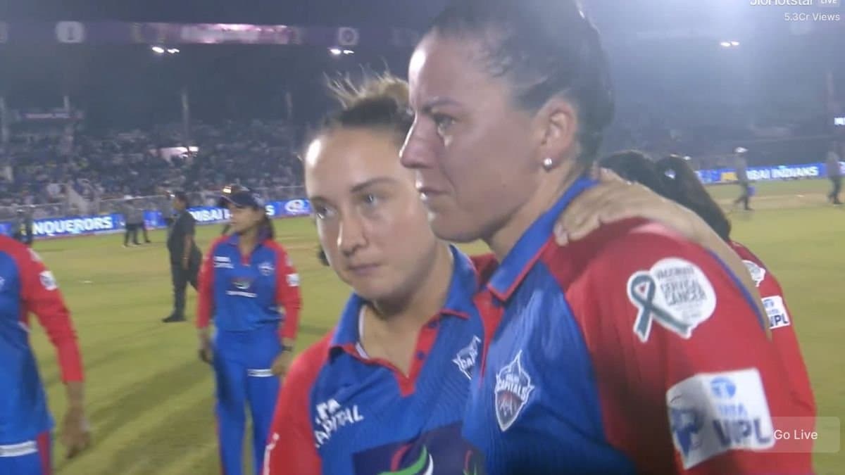  Distraught Delhi Capitals all rounder Marizanne Kapp breaks down after Delhi Capitals lose WPL 2025 final spt 
