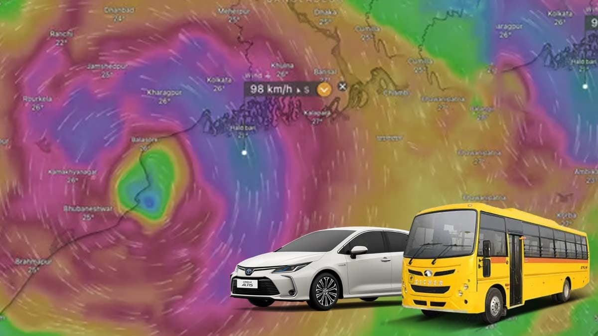 Dana forced to leave at least twenty five thousand tourists from east midnapore gnr