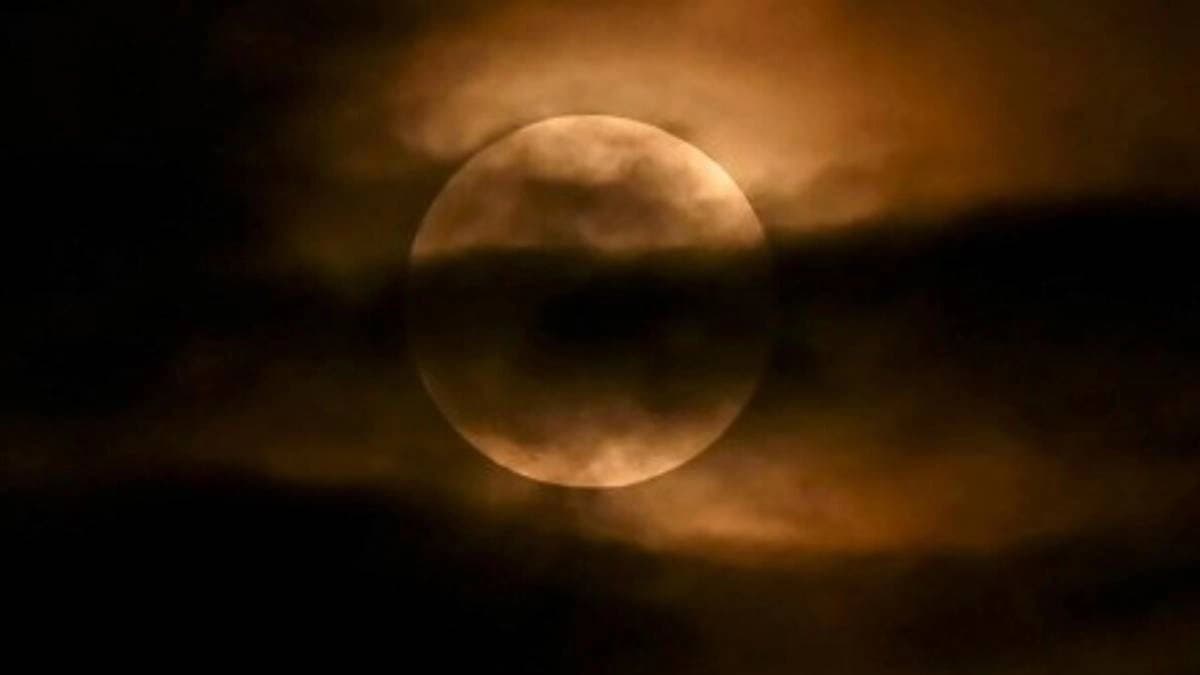 last lunar eclipse on 7 september 2025 kuber shower money on 5 zodiac