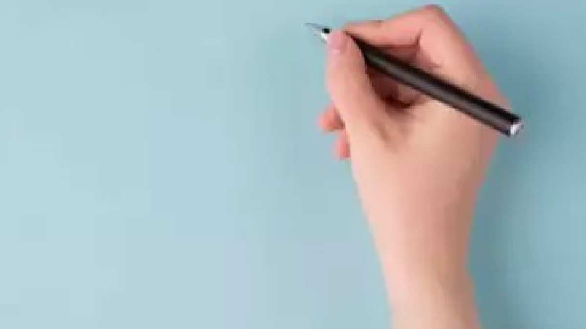 The way you hold your pen says a lot about your personality gnr 