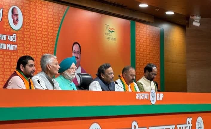 AAP: ভোট আবহে বিজেপিতে যোগ আপ সাংসদ-বিধায়কের