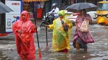 Cyclone Fengal Landfall Leaves 3 Dead, Chennai Airport Resumes operation gnr 