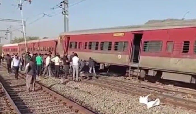 Rajasthan: মালগাড়ির সঙ্গে ধাক্কা, লাইনচ্যুত যাত্রীবাহী এক্সপ্রেস