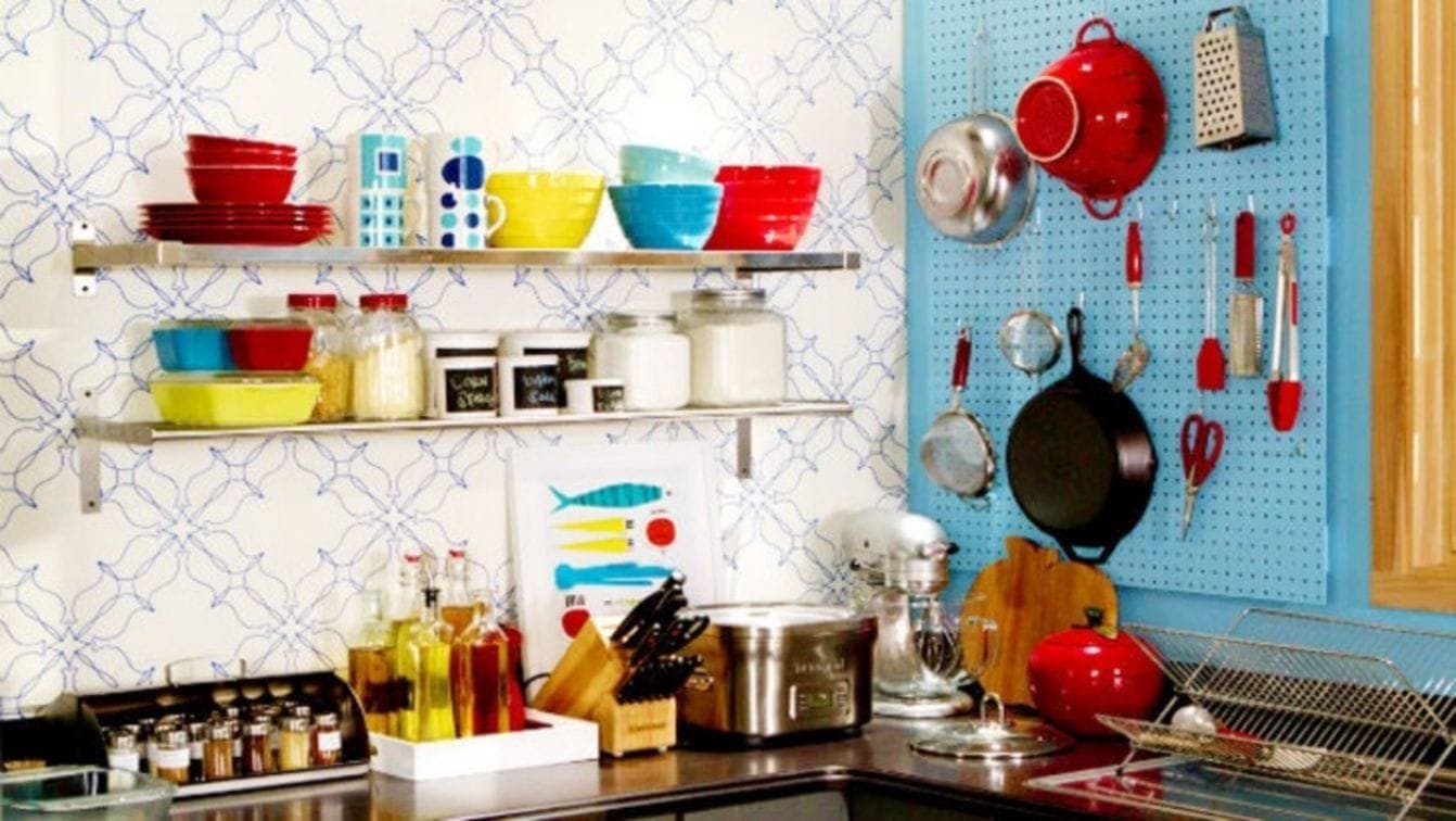 These tricks help to clean kitchen cabinet properly