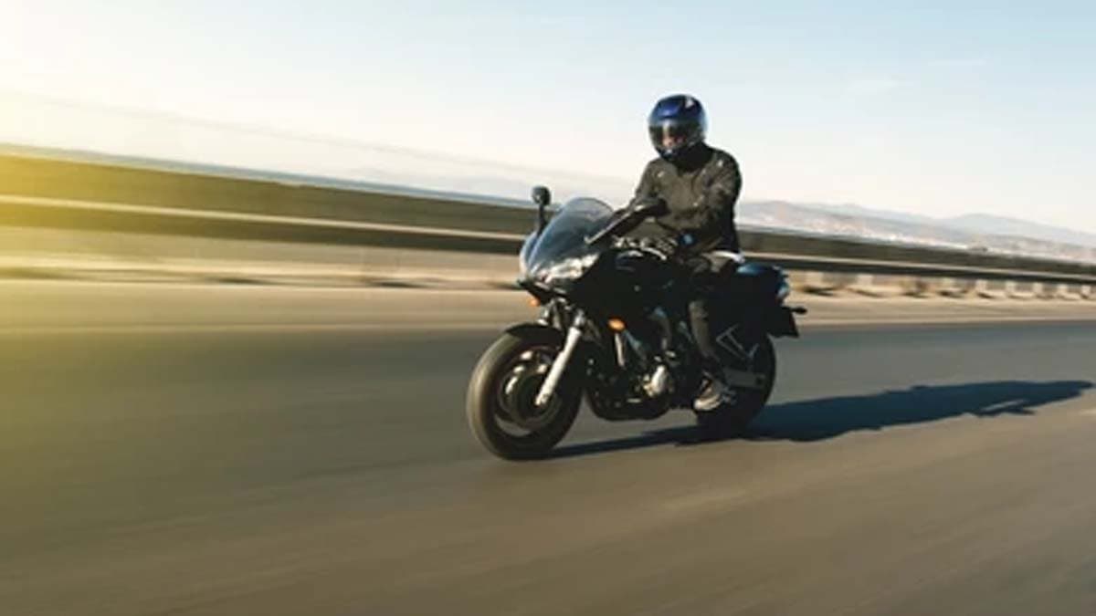 Ministry of Road Transport and Highway approves mandatory ABS and two helmets for all new two wheelers