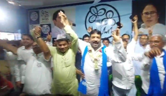 Election: মনোনয়নপত্র জমা দিলেন জঙ্গিপুর ও মুর্শিদাবাদের তৃণমূল প্রার্থীরা