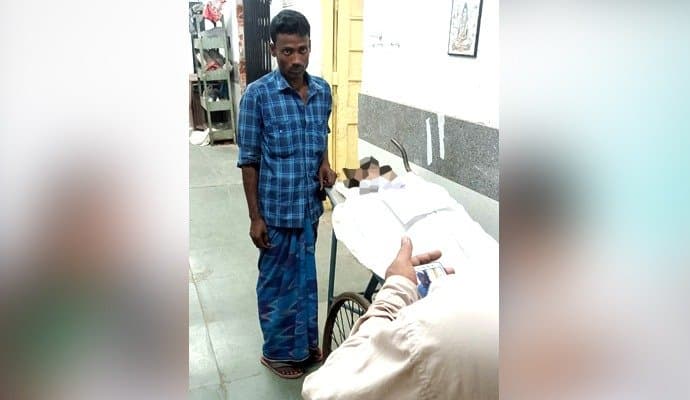 Murshidabad: ‌গার্ডেনরিচে নির্মীয়মাণ বহুতল ভেঙে মৃত মুর্শিদাবাদের পরিযায়ী শ্রমিক