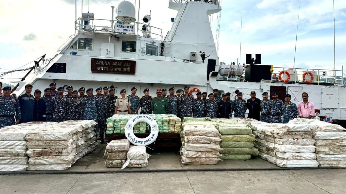 Indian Coast Guard seizes 6000 kg methamphetamine in Bay of Bengal_gnr