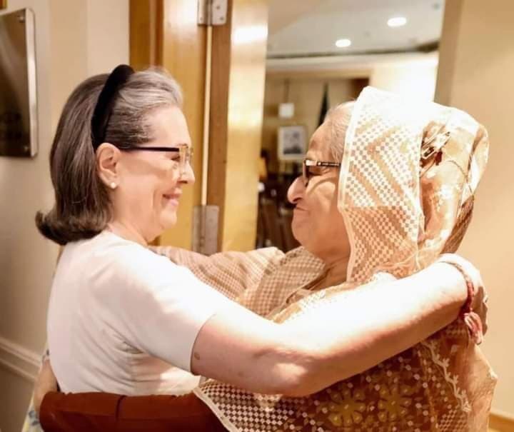 Sheikh Hasina-Sonia Gandhi:  হাসিনা-সোনিয়া সাক্ষাৎ 