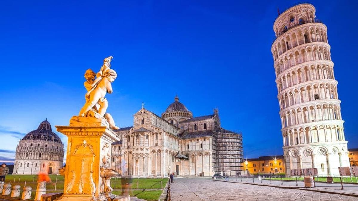 Know about Famous landmarks that were almost destroyed