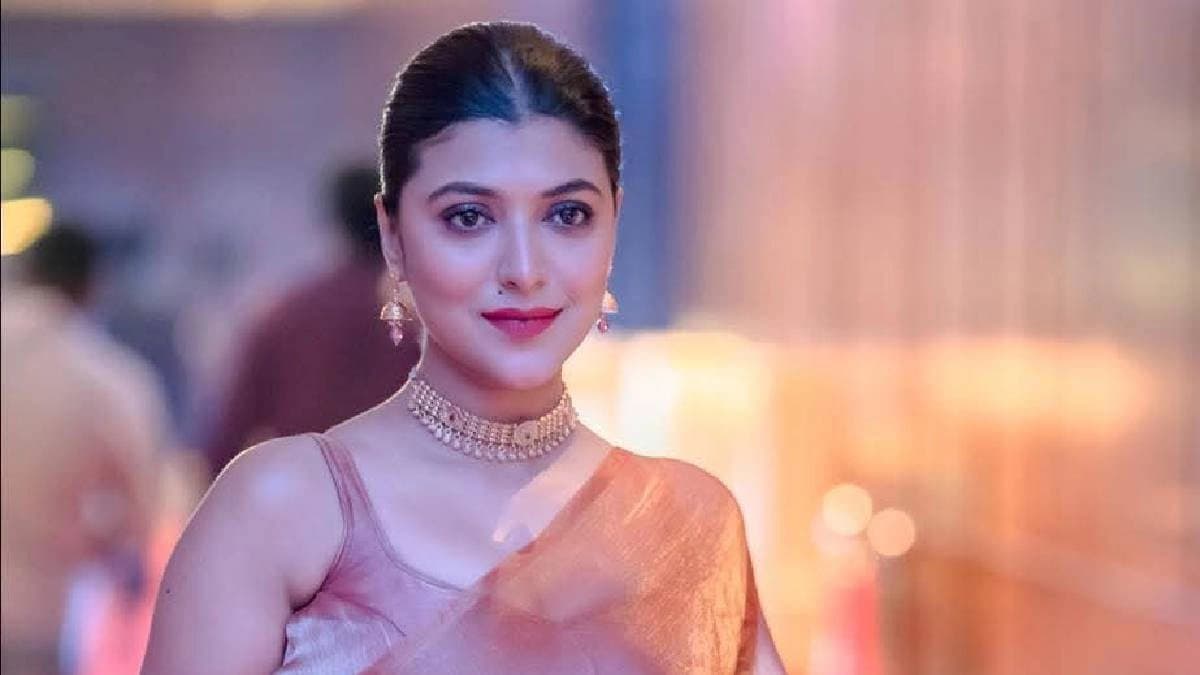 Tollywood actress Riya Gangopadhyay and her husband Arindam s ugly marriage war goes public 