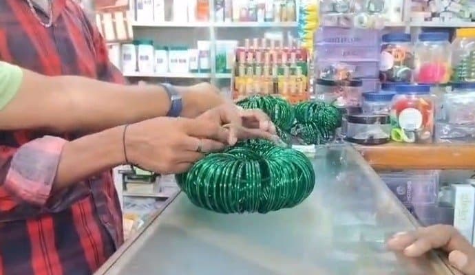 Viral: সোশ্যাল মিডিয়া জুড়ে সবুজের ঝড়! কী হল বঙ্গে? 