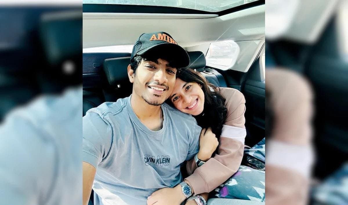 চ্যাট বিতর্কের মধ্যেই নতুন দাবি পলাশের মায়ের