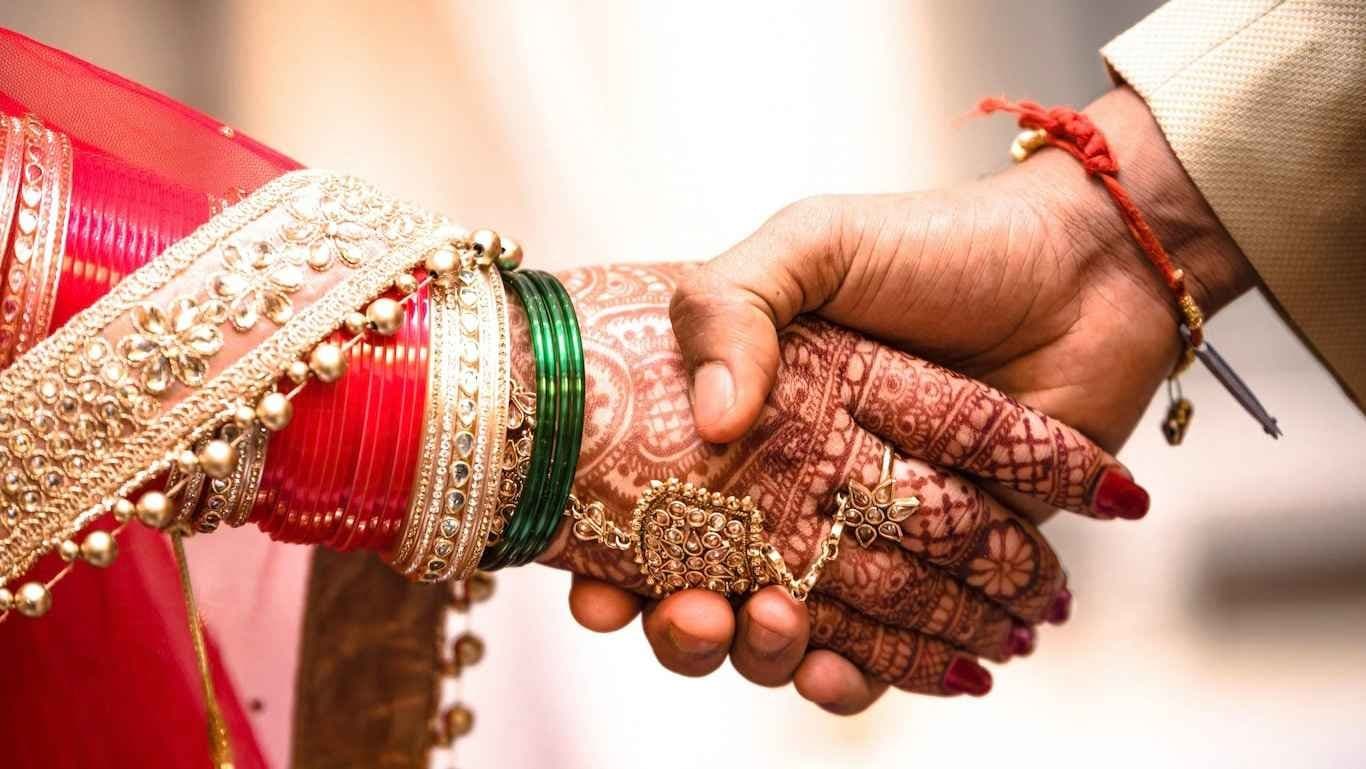 Bride Refuses to Marry Drunk Groom chaos in Uttar Pradesh gnr 