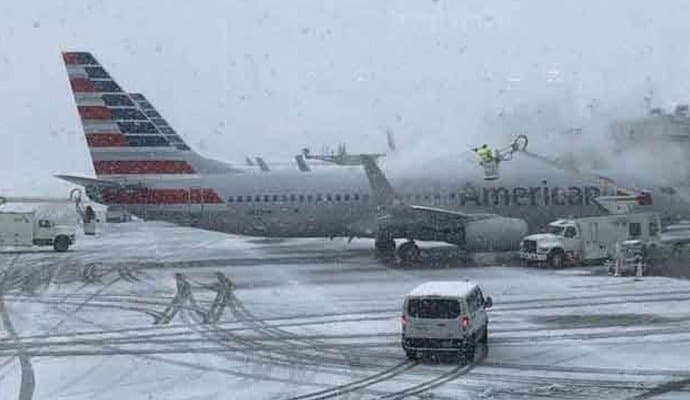 US airlines cancel flights due to massive winter storm