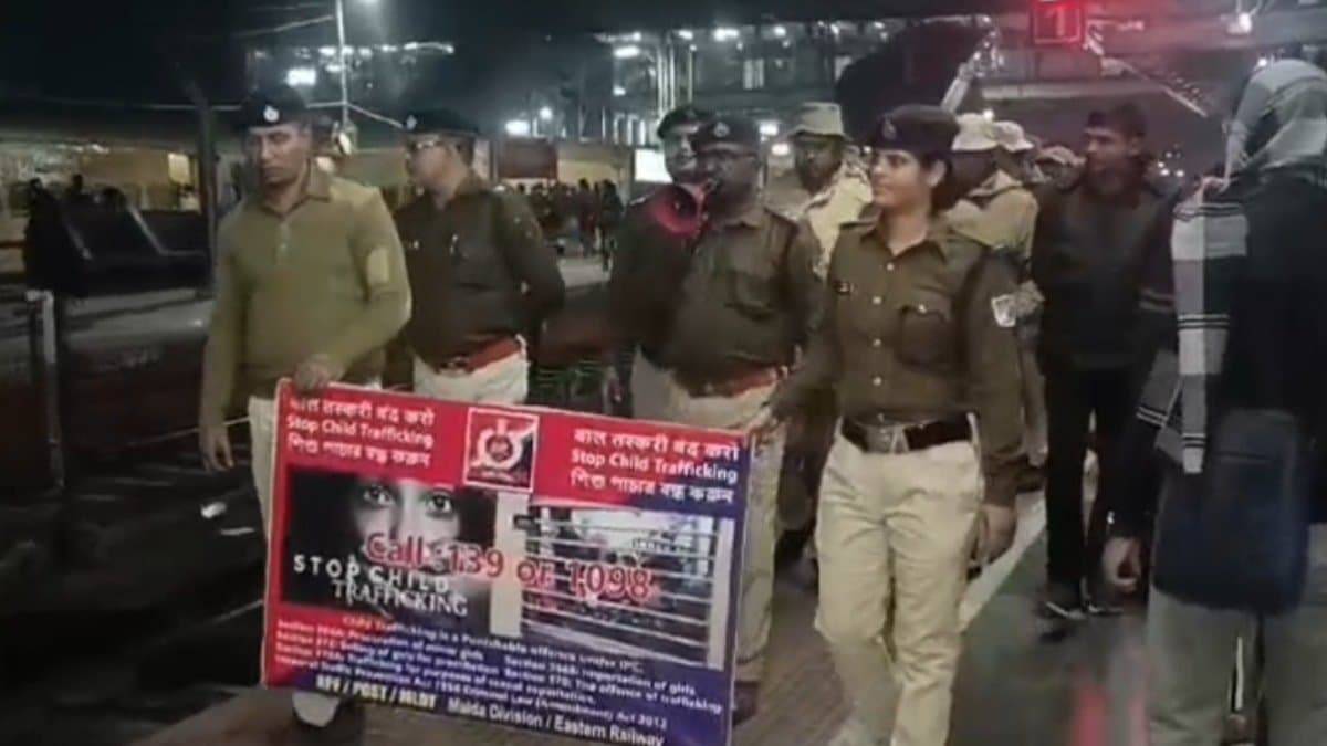 অশান্ত বাংলাদেশ, সতর্কতা মালদহে, সন্দেহভাজন কাউকে দেখলেই খবর দেওয়ার পরামর্শ পুলিশের