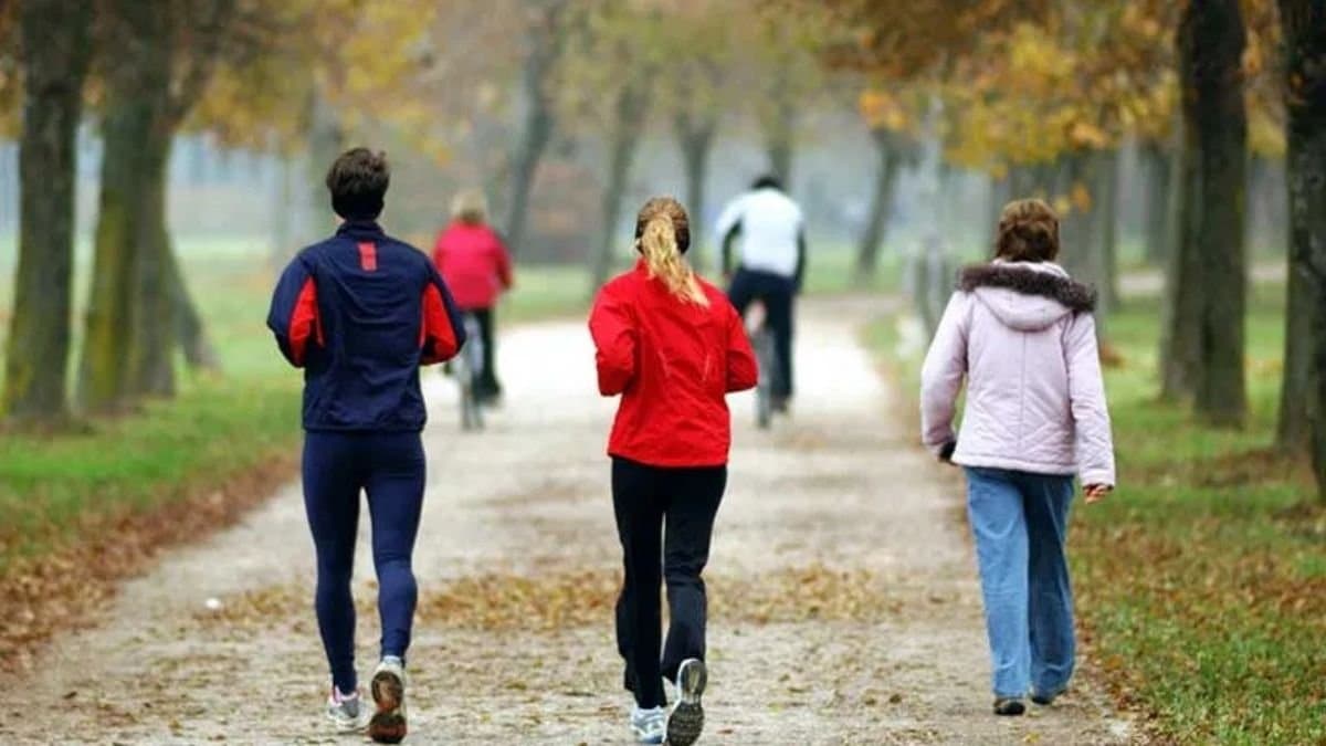 How much should you walk daily to your age for loosing weight here is the detail lif