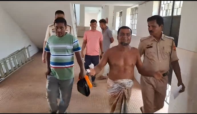 Tripura: স্ত্রীকে কুপিয়ে আত্মহত্যার চেষ্টা স্বামীর, জঙ্গল থেকে উদ্ধার দেহ 