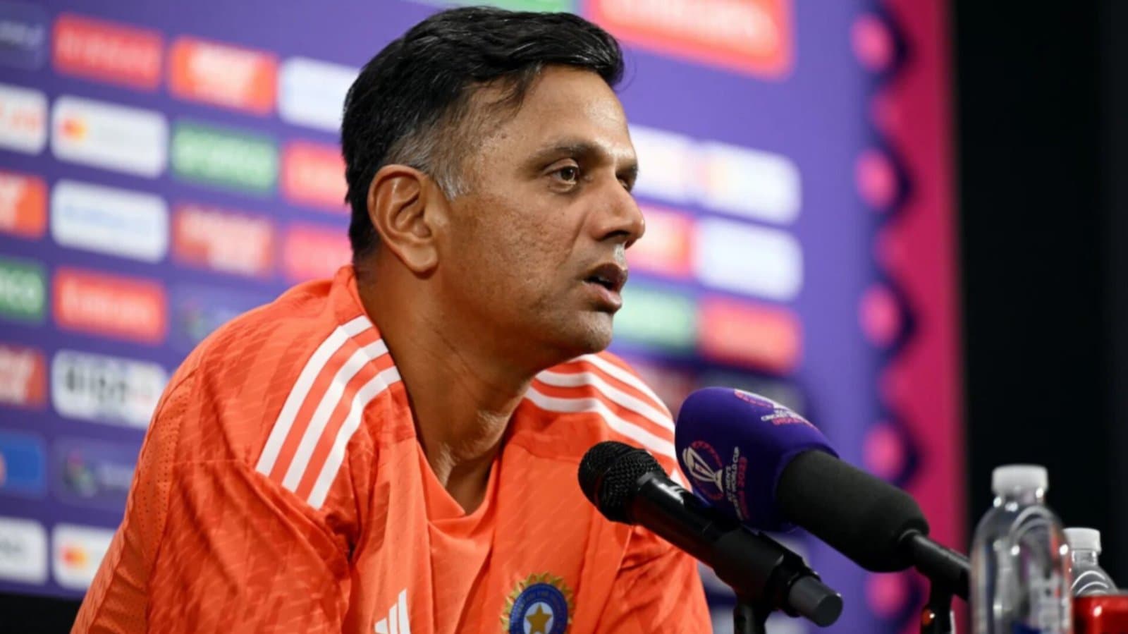 World Cup Final: পিচ নিয়ে ক্ষোভ নেই, আমরা ৩০-৪০ রান কম করেছি, বললেন দ্রাবিড়