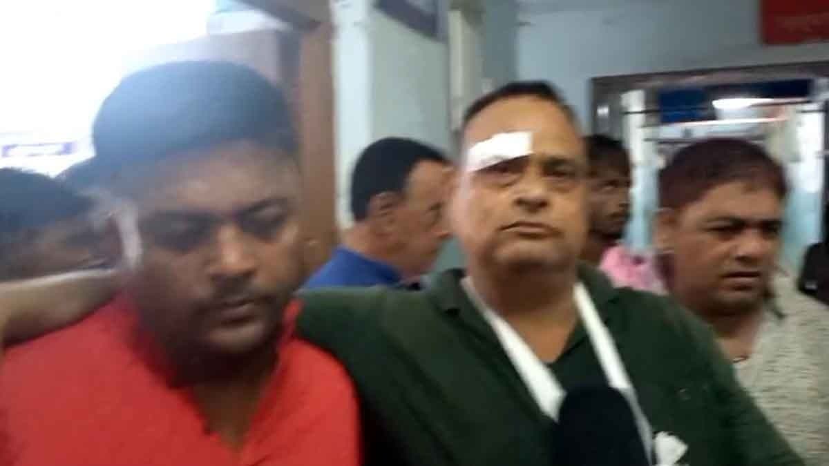 তোলা নিয়ে সংঘর্ষ বিজেপি তৃণমূলে, মাথা ফাটল অর্জুন সিং এর ভাইপোর