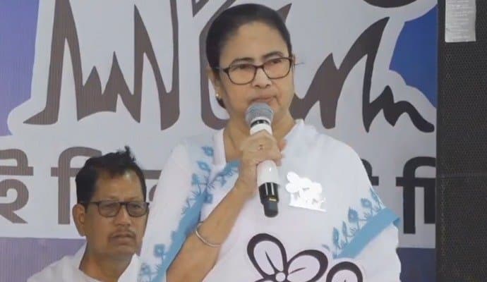 MAMATA: বেঙ্গালুরু আলাদা বাংলা আলাদা: মমতা