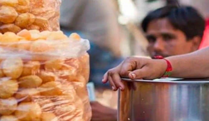 Uttarpradesh: ফ্রি-তে ফুচকা না দেওয়ায় বিক্রেতাকে পিটিয়ে খুন 