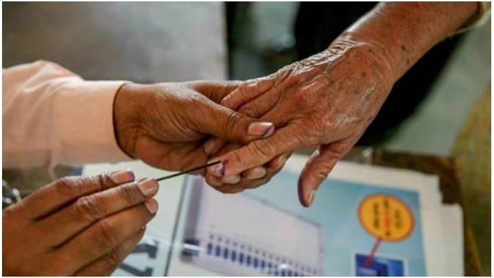 Loksabha Election: আগামিকাল ভোট গণনা, বারাসত এবং মথুরাপুরের দুই বুথে পুনর্নির্বাচন শুরু 