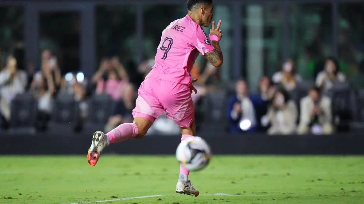 Luis suarez hints about football retirement 