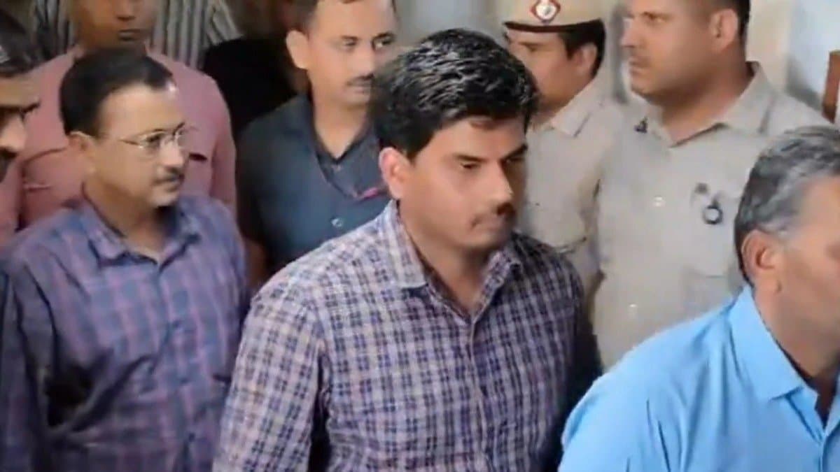 ED: ৬ দিনের ইডি হেফাজতে দিল্লির মুখ্যমন্ত্রী অরবিন্দ কেজরিওয়াল