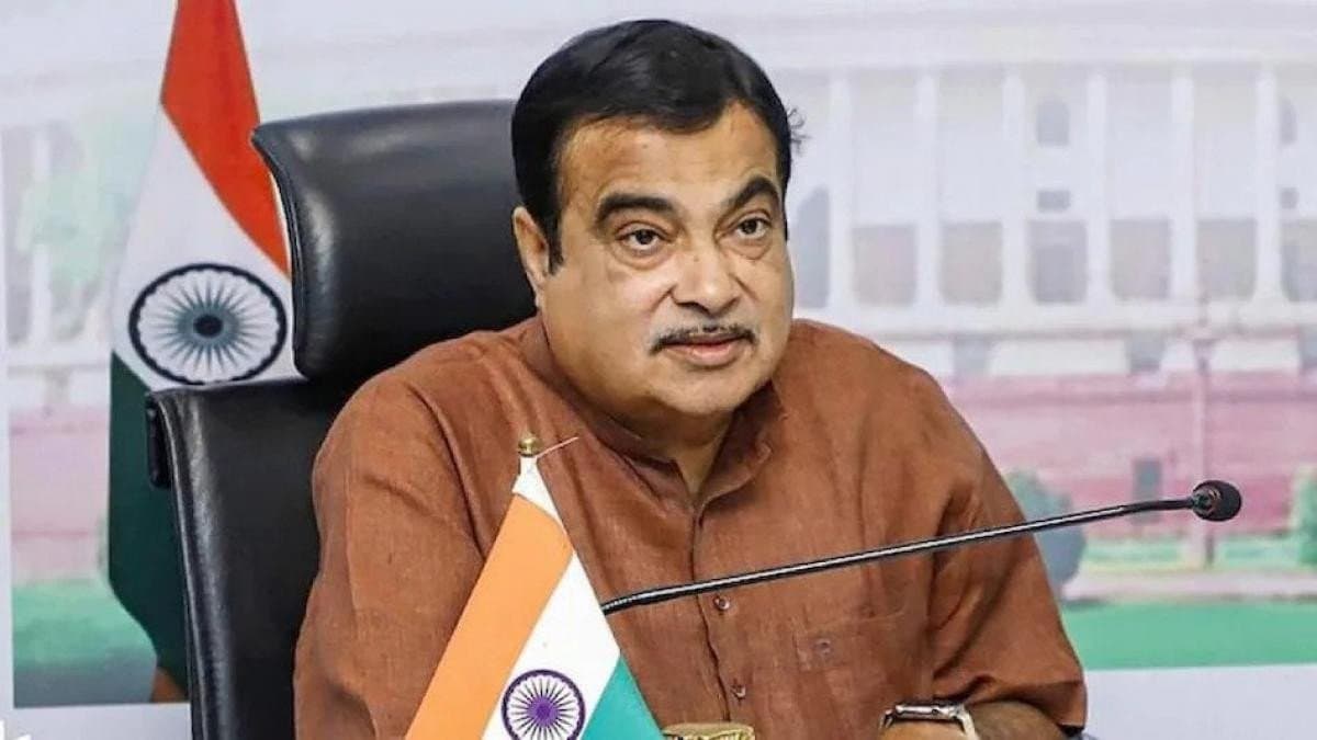 I try to hide my face in meetings abroad, said Nitin Gadkari on road accidents gnr