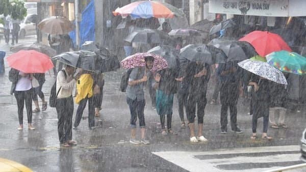 IMD Weather Forecast Heavy Rainfall Thunderstorm Warning in 11 Districts in Next Two Hours in West Bengal 