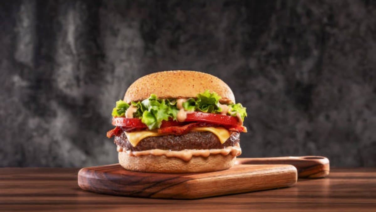 This restaurant is giving unique offer for the valentines day gnr