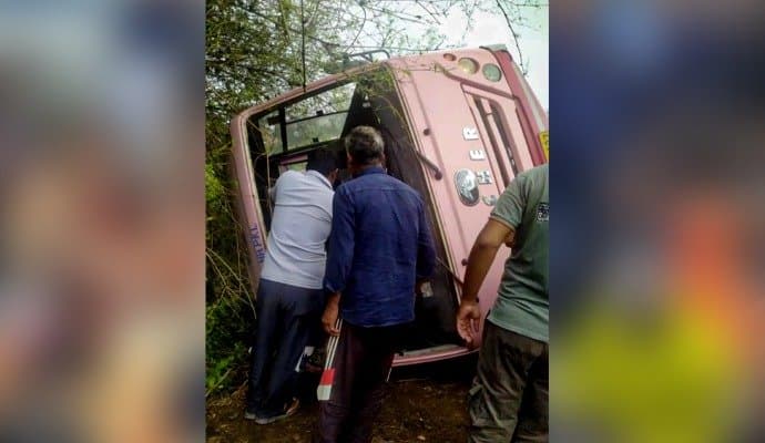Haryana: হরিয়ানায় নিয়ন্ত্রণ হারিয়ে উল্টে গেল বাস, আহত ৪০ স্কুল পড়ুয়া