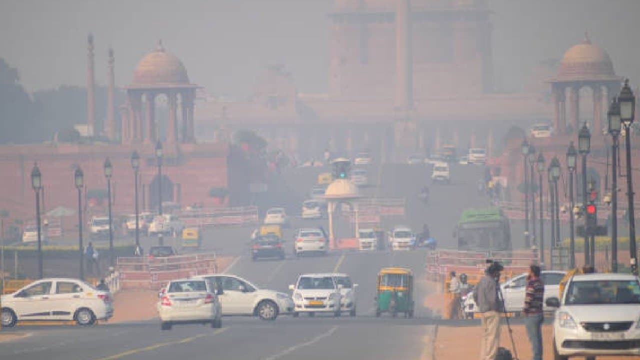 Delhi Air Pollution: Toxic Air Hides Another Health Crisis a surge in vitamin D deficiency