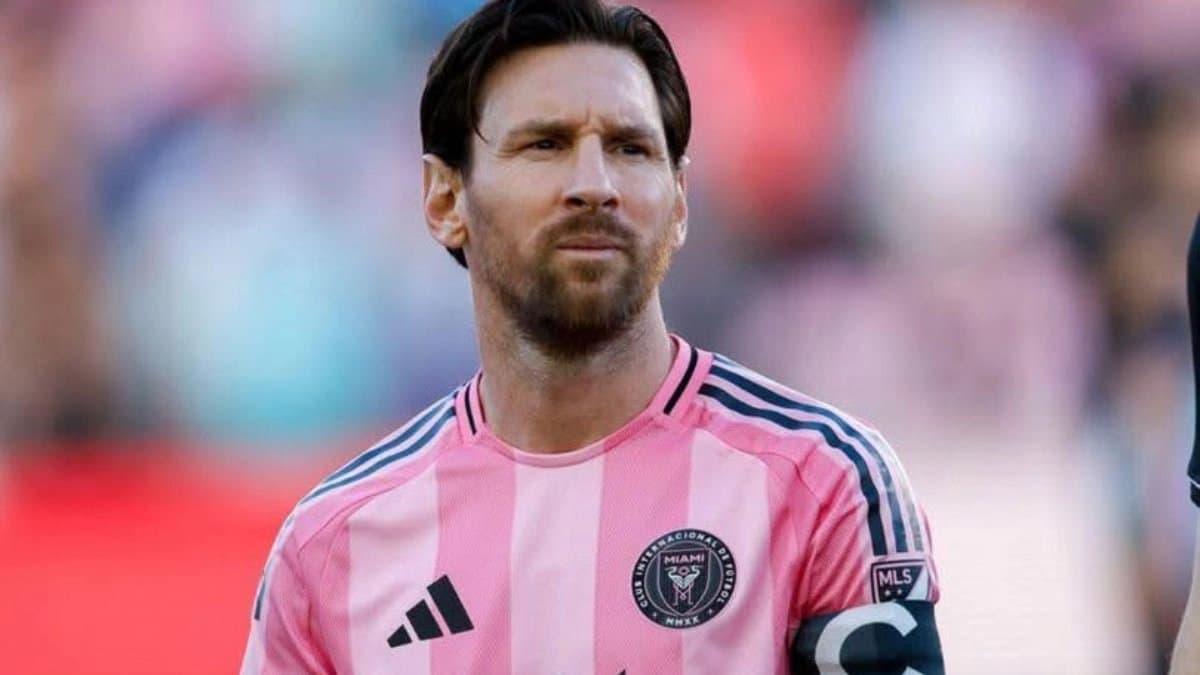 Luis Suarez wants to retire alongside long time friend Lionel Messi