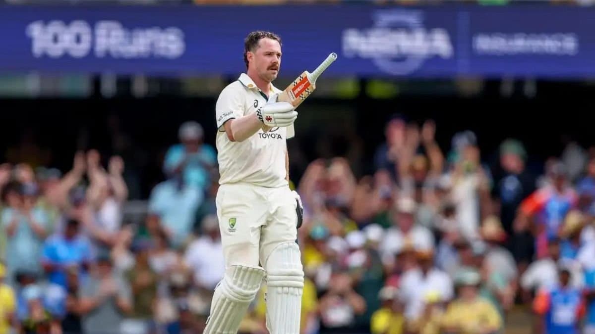   Travis Head creates rarest of rare record at Brisbane spt 