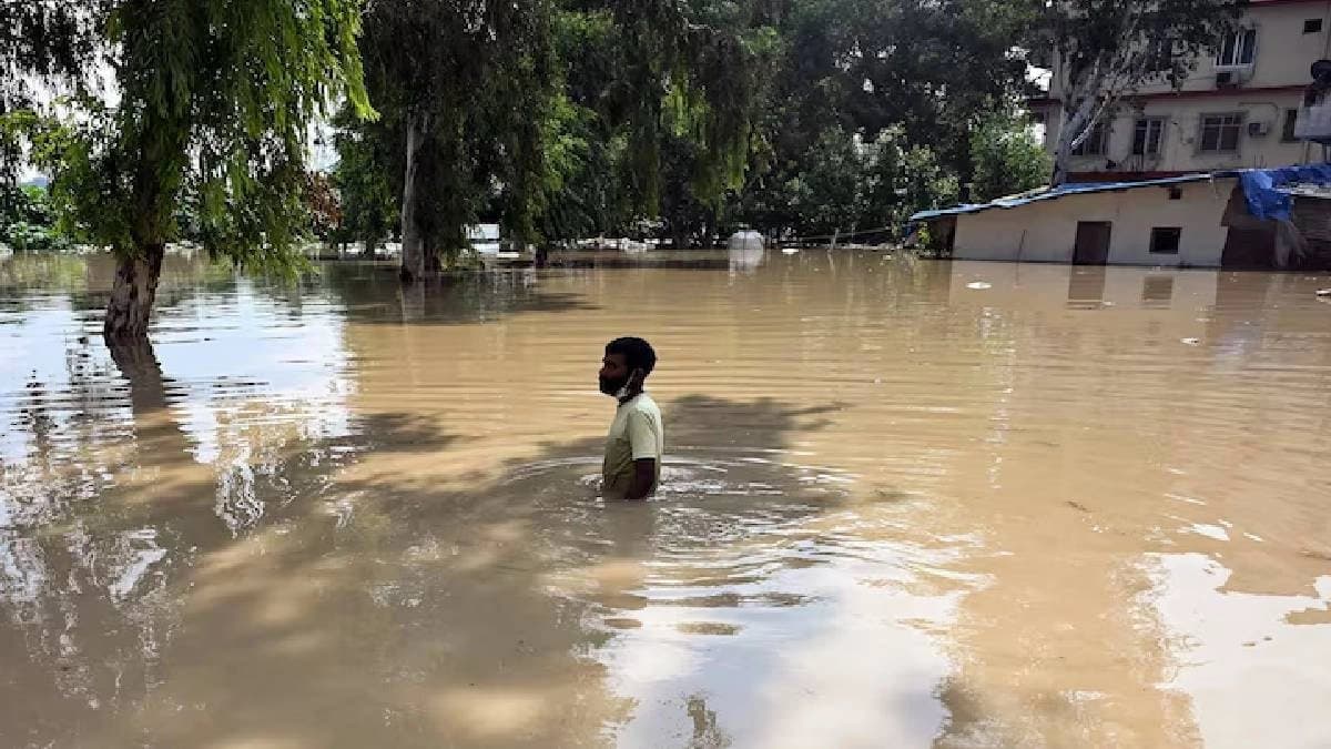 Flood Alert In Delhi because Yamuna Above Danger Mark