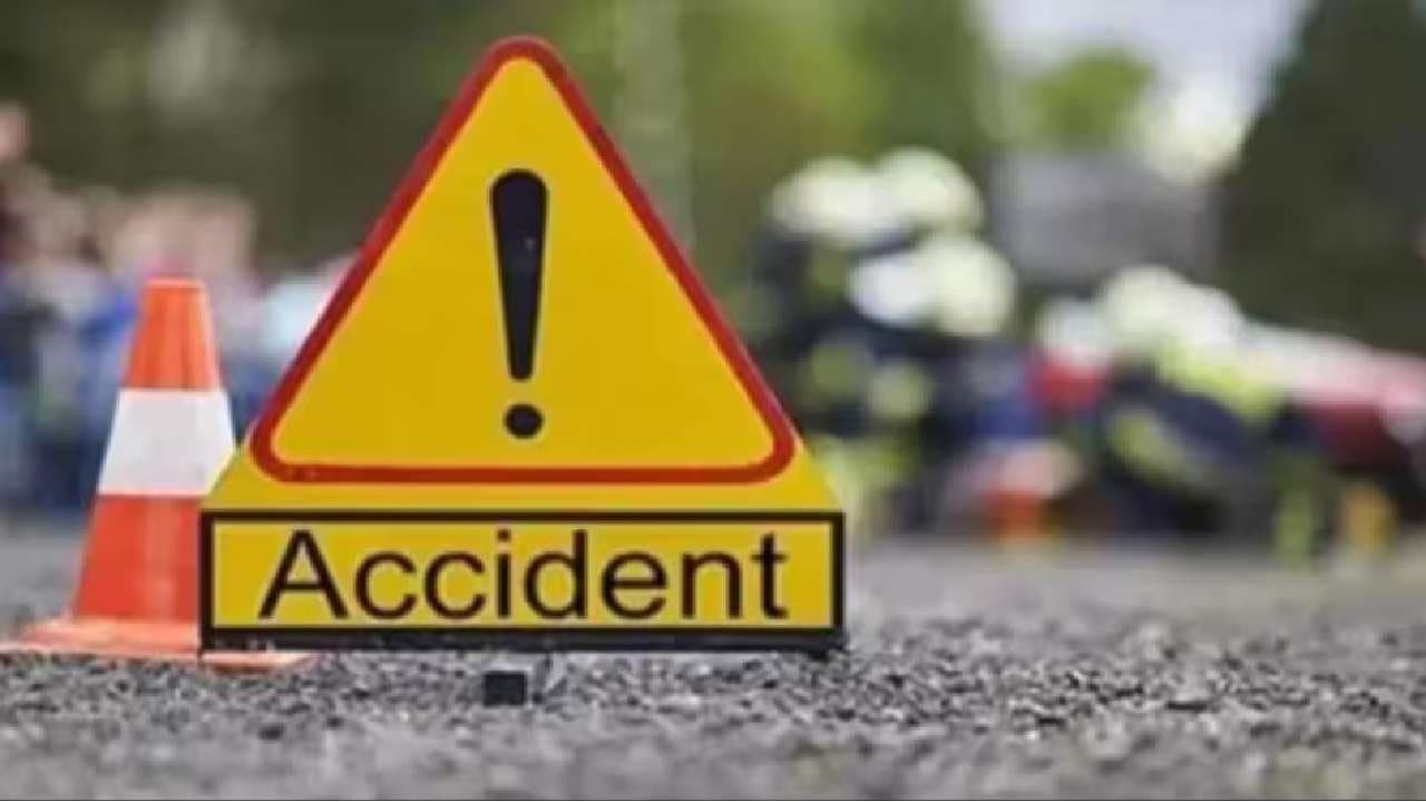 3 killed and 4 injured after car crashes into trees en route to Punjab wedding