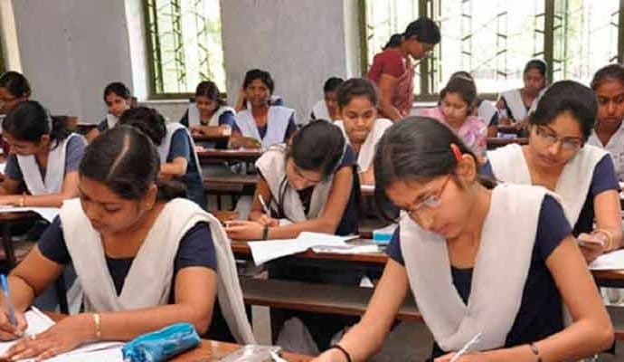 Council for the Indian School Certificate Examinations: দু'ঘণ্টা আগে স্থগিত আইএসসির কেমিস্ট্রি পরীক্ষা
