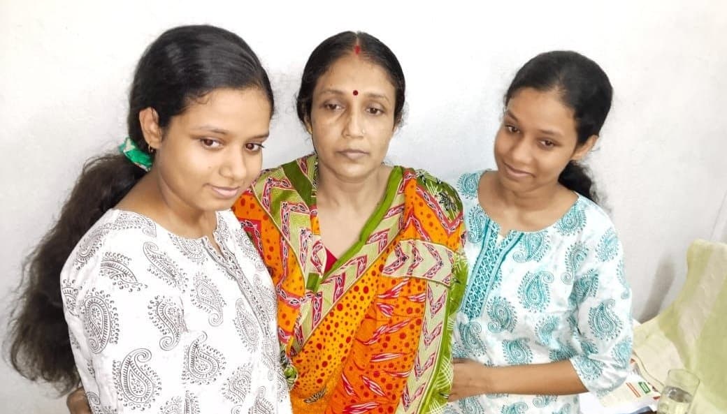 HS: মেধা তালিকায় ১৩ নাম, কৃতিদের সাফল্যে গর্বিত হুগলি 