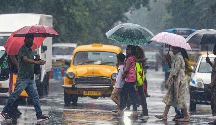 Weather Update: রবিবার পর্যন্ত ঝড় বৃষ্টি জেলায় জেলায়