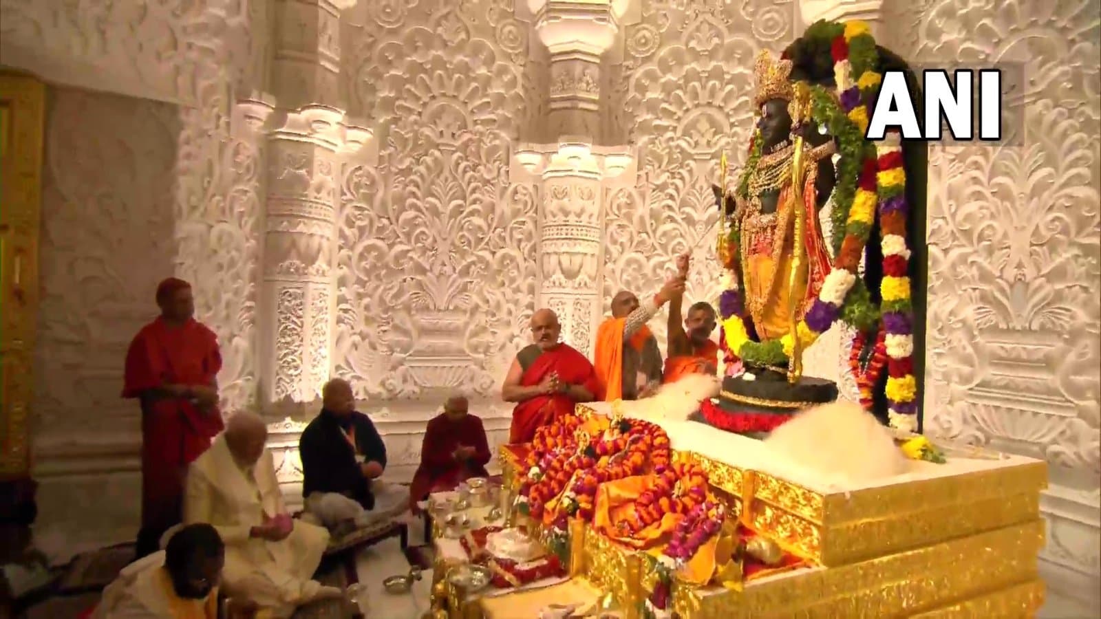Ram Mandir Inauguration: 'অভিজিৎ মুহূর্তে' রামলালার প্রাণপ্রতিষ্ঠা 