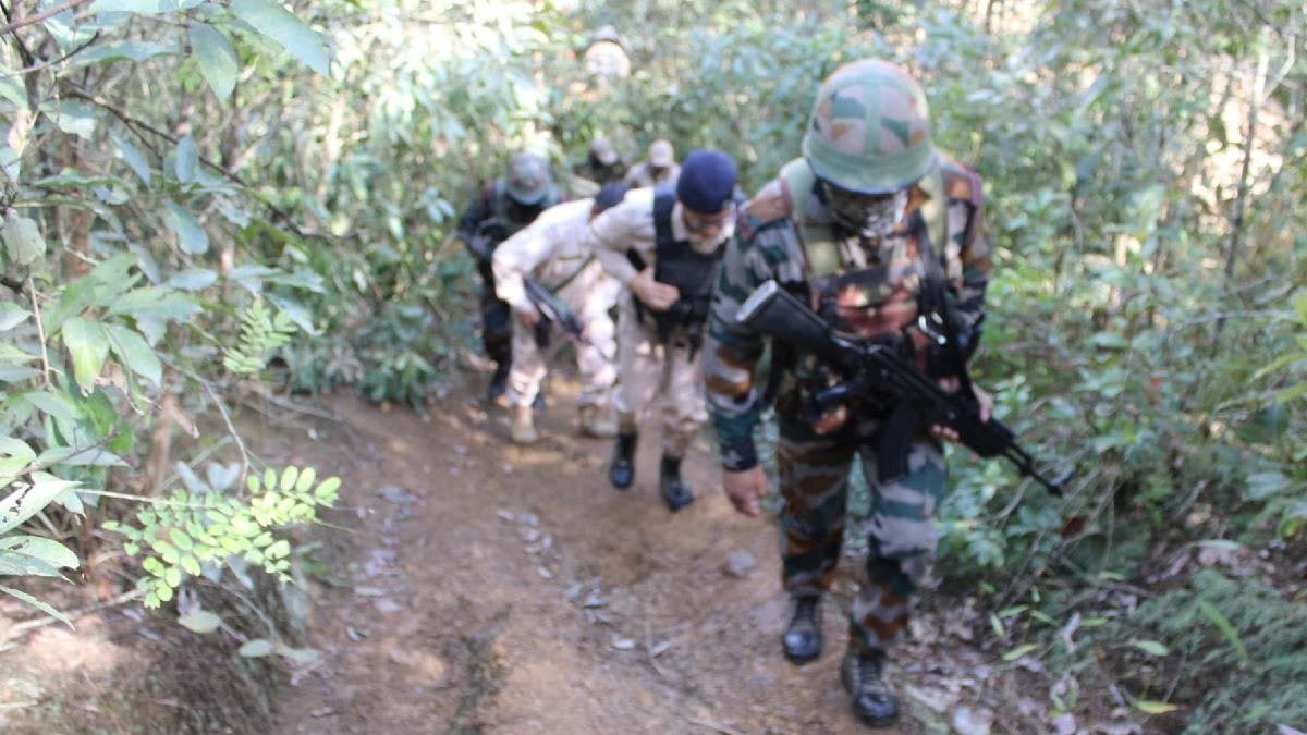 ভারতীয় সেনা, অসম রাইফেলস এবং মণিপুর পুলিশের যৌথ অভিযান, উদ্ধার বিশাল পরিমাণ আগ্নেয়াস্ত্র