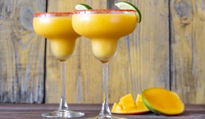 Mocktail: নববর্ষের ভূরিভোজ শুরু হোক ম্যাঙ্গোফিজ দিয়েই ! রইল এই মকটেলের রেসিপি 