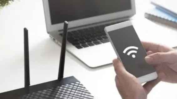 Man Breaks Up After Girlfriends Phone Auto Connects To Hotel WiFi