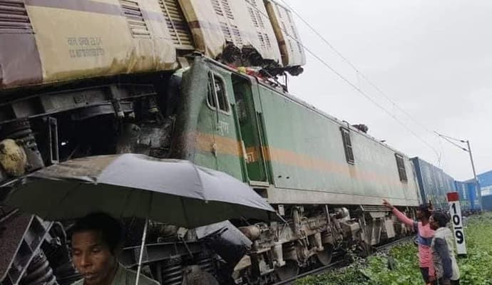 Kanchanjunga Express: ‌কাঞ্চনজঙ্ঘা এক্সপ্রেস দুর্ঘটনায় মৃতের সংখ্যা বেড়ে হল ১০