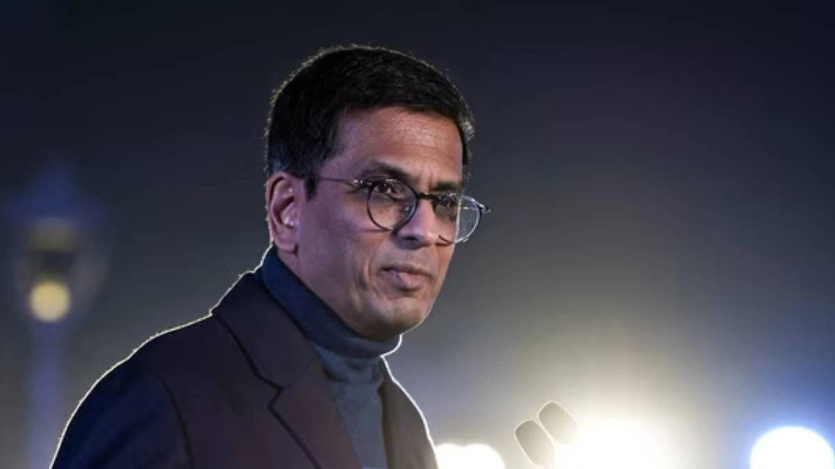 Apex court uncomfortable tug-of-war with the former Chief Justice 