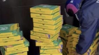 Woman Sends 100 Pizzas To Ex Boyfriend On Valentines Day gnr 