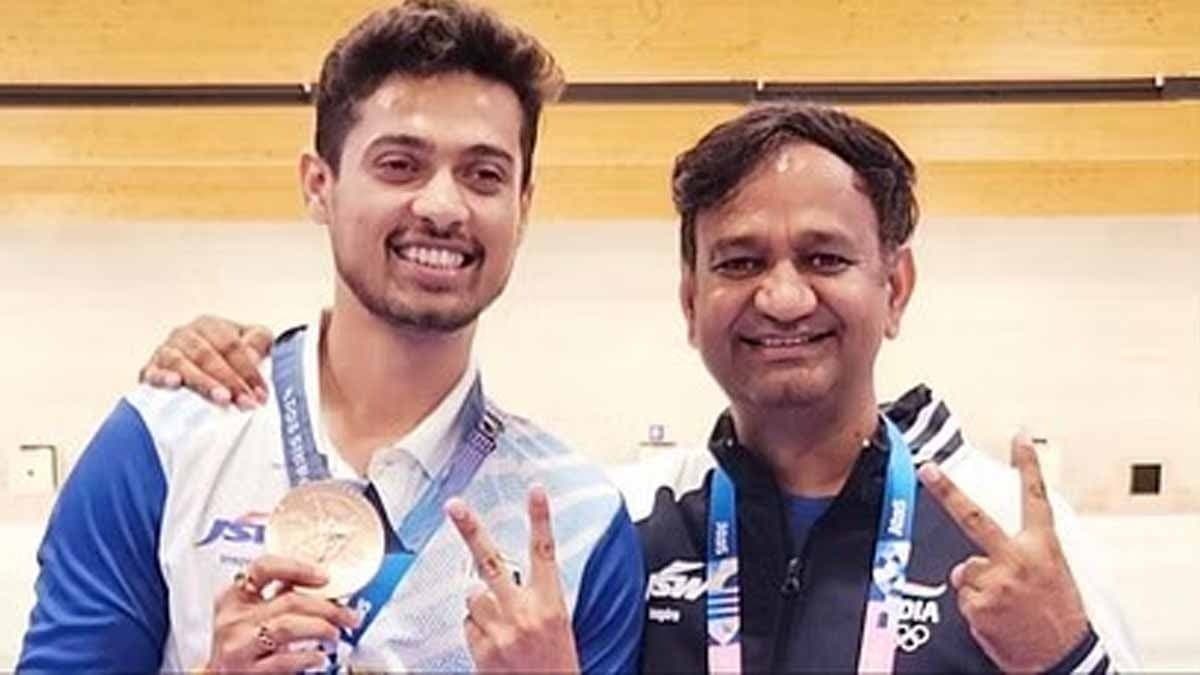 Paris Olympics medalist's father makes staggering demand spt 